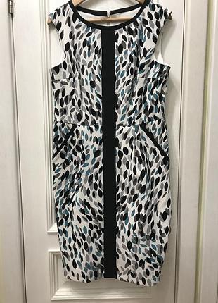 Сукня з листочками