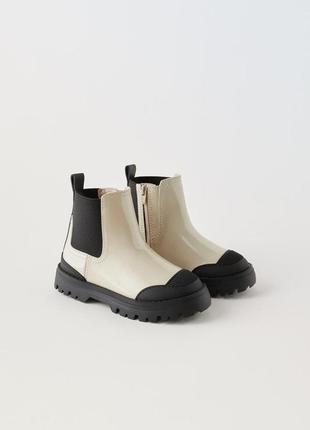 Ботинки фирмы zara (размер: 23, 242).