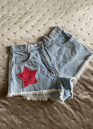 Джинсовые шорты s