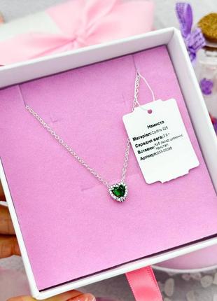Серебряное ожерелье зеленое сердце