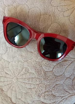 Продам солнечные очки