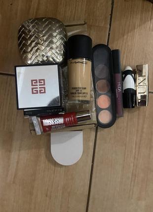Лот брендової косметики givenchy, mac, kiko