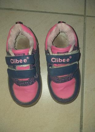 Дитячі кросівки