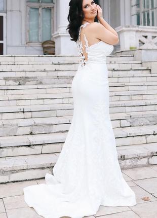 Довга весільна сукня рибка зі шлейфом, без рукавів бренд omur ozer турція
