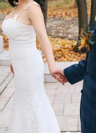 Довга весільна сукня рибка зі шлейфом, без рукавів бренд omur ozer турція