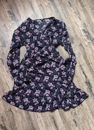 Дуже гарна сукня з поясом квітковий принт та рюшами 🖤💣
