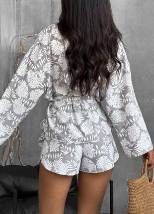 Пляжный женский новый серый белый летний легкий костюм комплект двойка с шортами с...