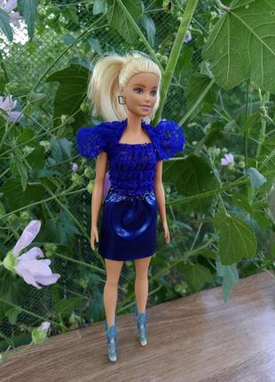 Набір одягу/аксесуарів для барбі.