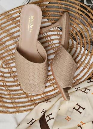 Шльопанці жіночі