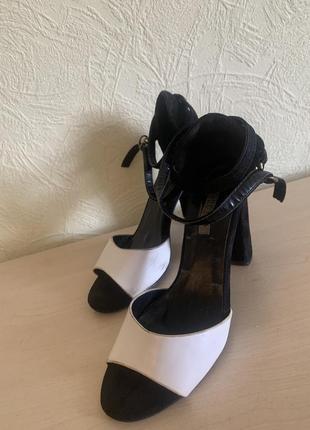 Босоножки туфли