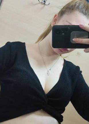 Топ с открытым декольте