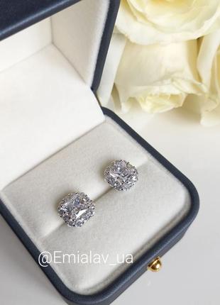 Сережки з білими цирконами
