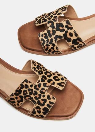 Оригінальні леопардові сандалі steve madden