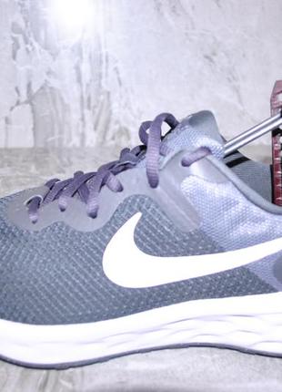 Nike сірі кросівки 41 розмір 3