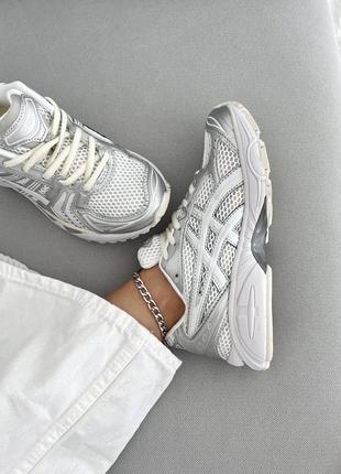 Брендовые кроссовки унисекс белые в сетку с надежной подошвой asics gel-kayano 14 silver 366 фото