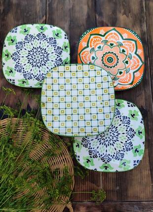 Тарелка квадратная