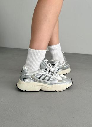Жіночі кросівки adidas VISION white silver black адідас