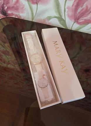 Часы которые меняют цвет мери кей