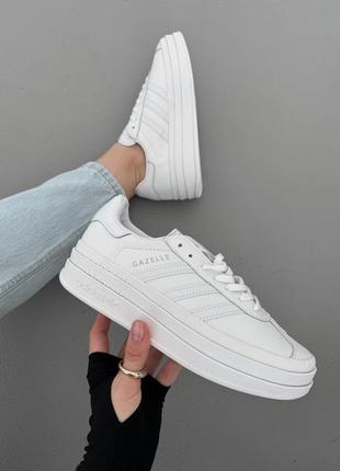 Трендовые кроссовки adidas gazelle