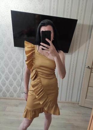 Супер стильное платье 👗 для мероприятия, выпускного  или др. совершенно новое с биркой, платье на подкладке, рюша плотная не опадает.