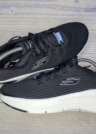 Кроссовки skechers
