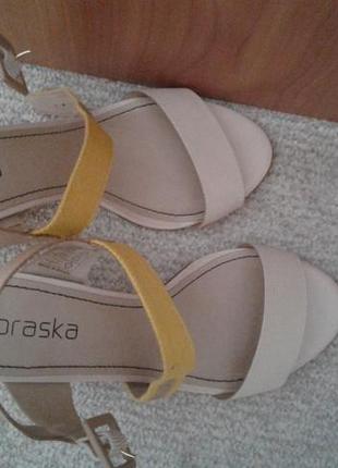 Босоножки женские braska