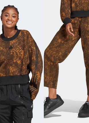Женский костюм adidas оригинал.