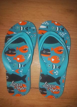 Шлепанцы пляжные