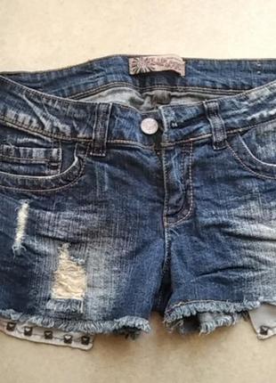 Шорти