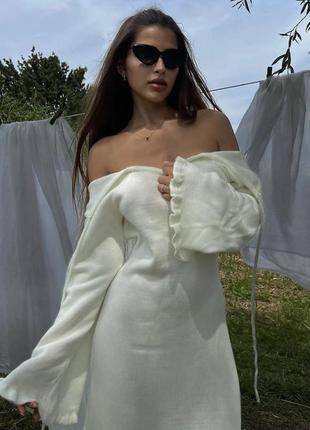 Сукня вʼязана на завʼязках з відкритою спиною