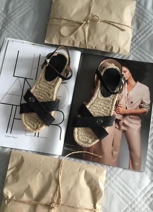 Новые брендовые босоножки на девочку miss blumarine размер 31