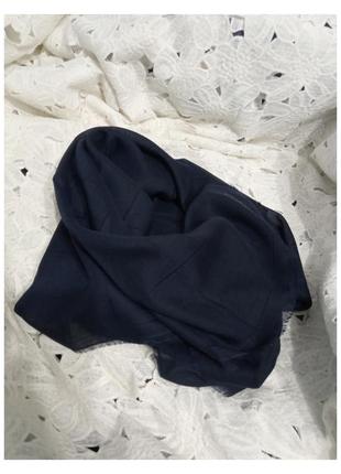 Женский однотонный платок шарф польша вискоза темно-синий7 фото