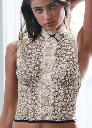 Шикарное бюстье под горло от victoria's secret.