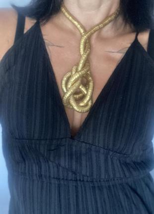 Украшение на шею