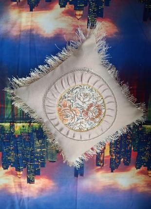 Дивані подушечки ручної роботи пухові пір'яні маленькі пухо-пір'яні + наволочка в подарунок2 фото