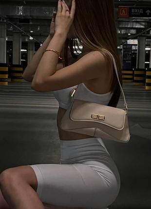 Стильна універсальна сумочка для жінок з ручкою balenciaga сумка баленсіага брендова бежева шкіряна5 фото