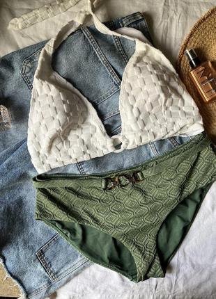 Роздільний зелений купальник з білим верхом calzedonia