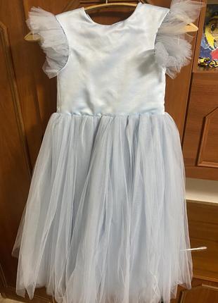 Изысканное платье