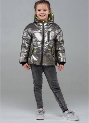 Стильна демісезонна куртка з принтом "мішка" для дівчинки, від 104см до 134см,1 фото