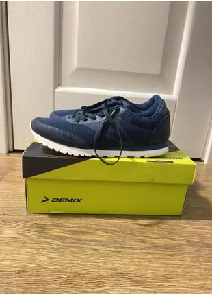 Кроссовки demix
