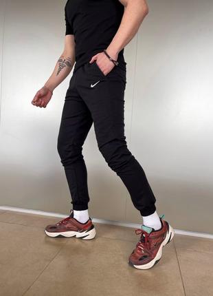 Мужские трикотажные спортивные штаны высокого качества тянутся и удобны в носке...