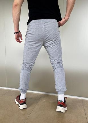 Мужские трикотажные спортивные штаны высокого качества тянутся и удобны в носке...