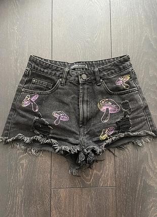Джинсовые черные шорты cropp 32 размера