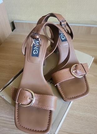 Босоножки mango.  38размер