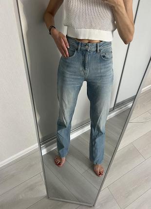 Джинси massimo dutti. в новому стані, одягались лише раз. нова колекція. розмір 36 (s). заміри: пояс 35 см, довжина загальна 107 см, по бедрах 45 см.
