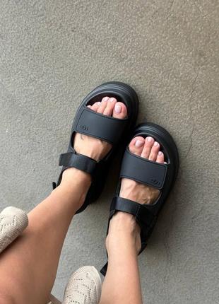 Босоножки ugg