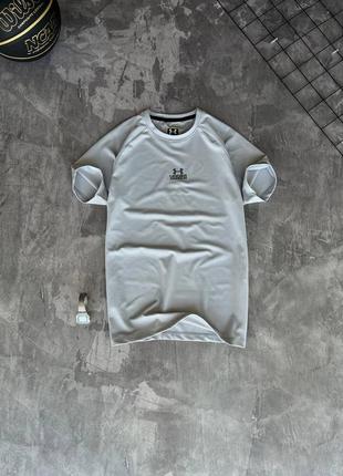 Спортивна футболка under armour