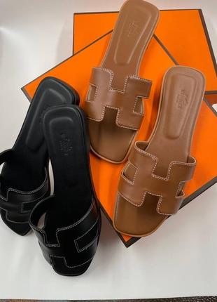 Шльопанці в стилі hermes