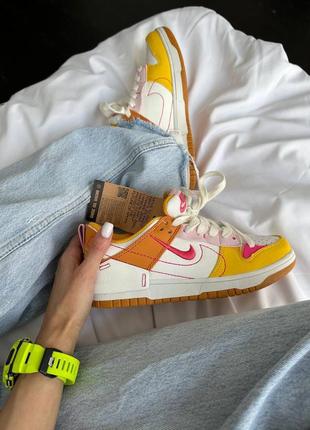Жіночі кросівки найк сб данк лоу / nike sb dunk low disrupt 2 “sunrise”