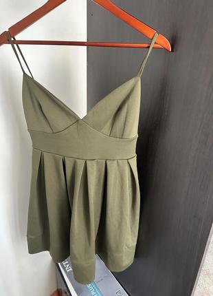 Сукня кольору хакі